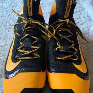 NWOT Nike Air Huarache Size 16 Baseball Cleats